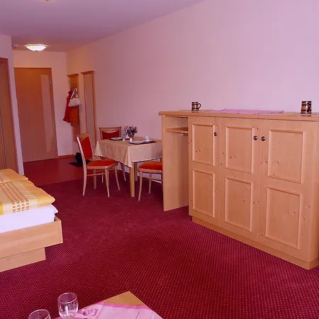 Guest house Buglhof 3*