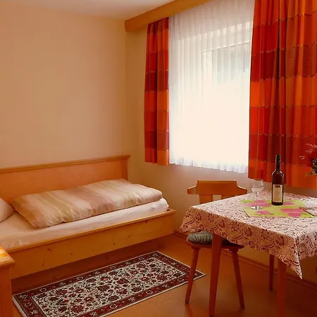 Guest house Buglhof 3*