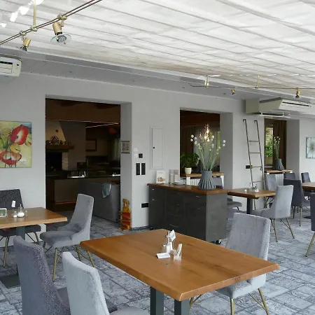 Buglhof بيت ضيافة 3*