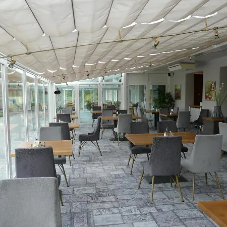Buglhof 3*